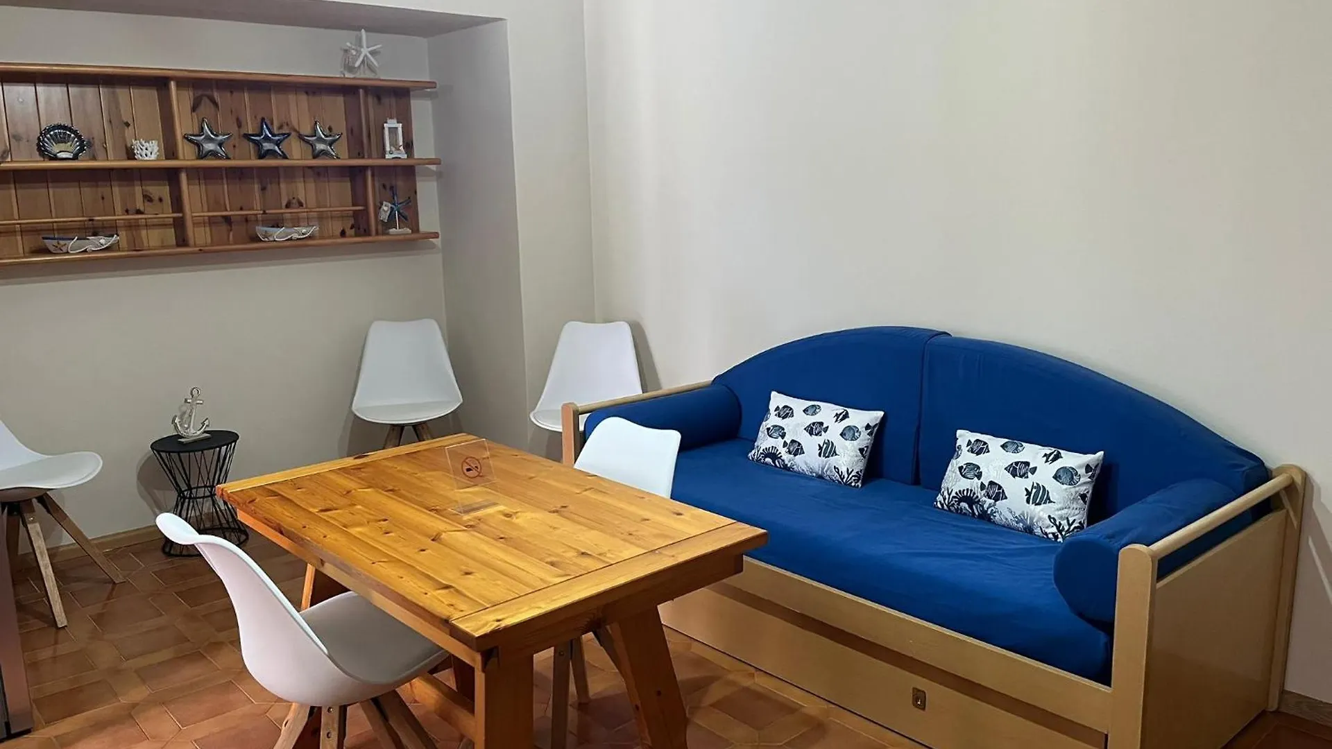Valentinas Rent Apartment - Fertilia Guest House Italy